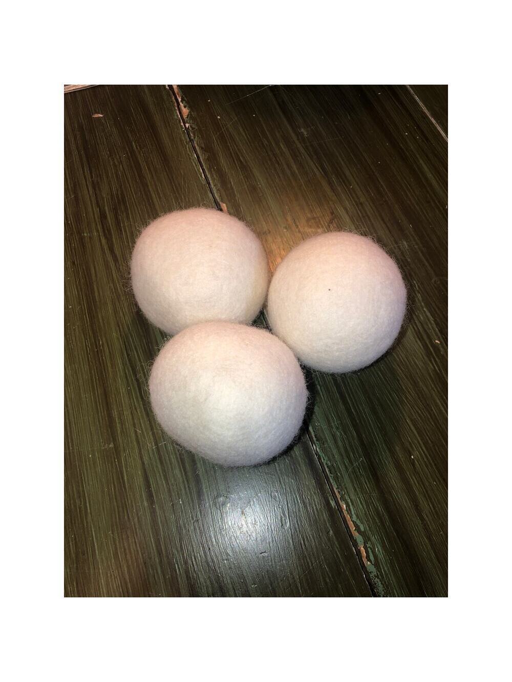 Healthy Nest NEW 3 Pack 100% Wool Dryer Balls - Picture 3 of 4